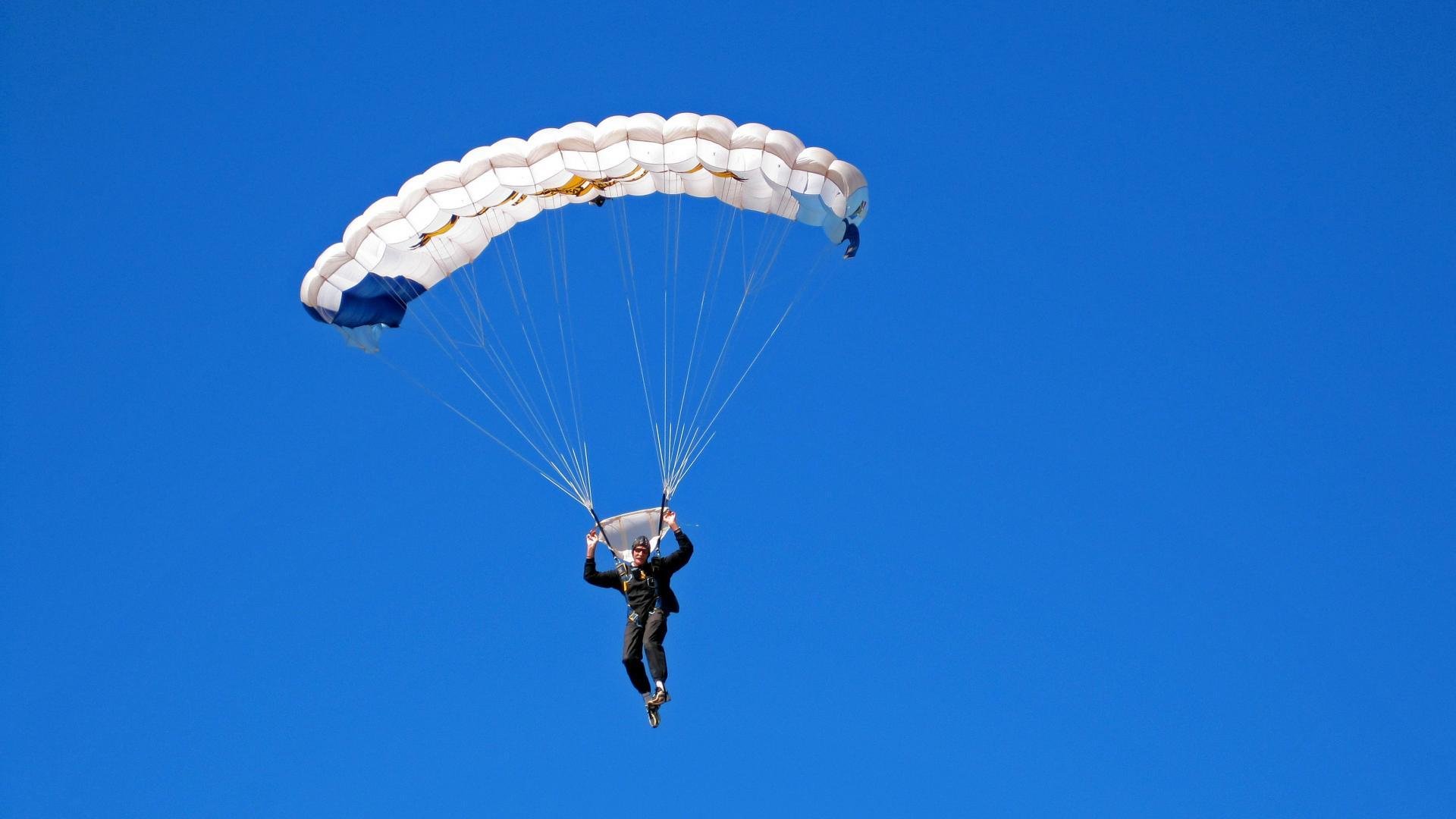 小网球训练营助力体育强国梦，小学生网球培训班一般多少钱